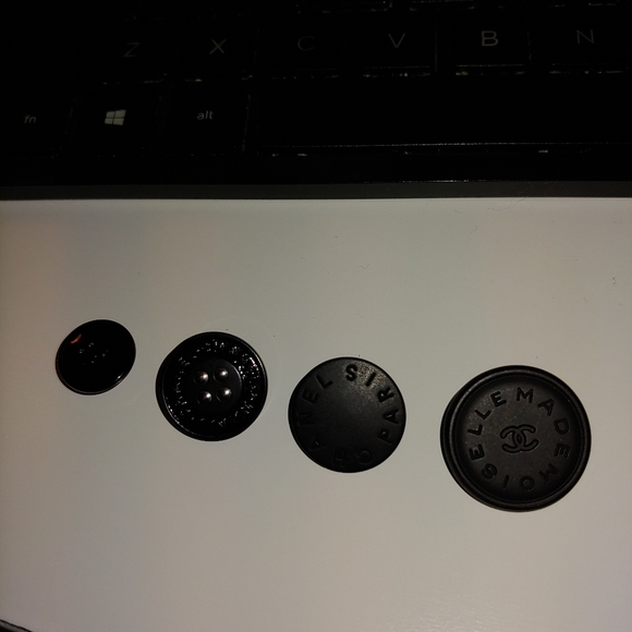 Authentic Chanel Buttons - Picture 2 of 12